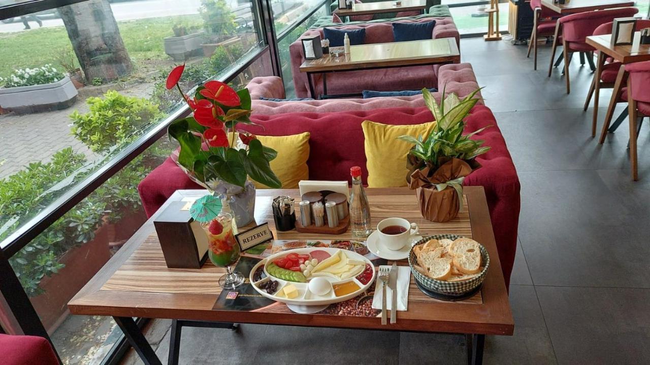 Paris Hotel Cafe Restaurant 이스탄불 외부 사진